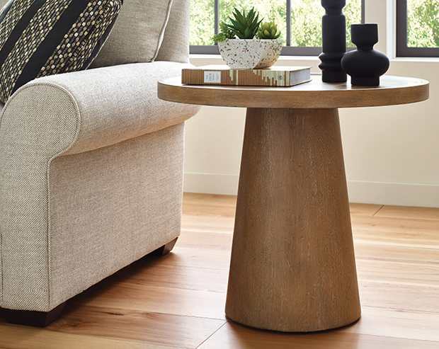 LARGE POD END TABLE